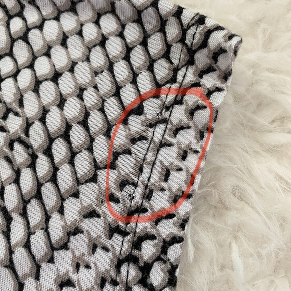 MICHAEL Michael Kors Snake Print Short Sleeve T-Shirt Top Size Petite Medium - Picture 6 of 6